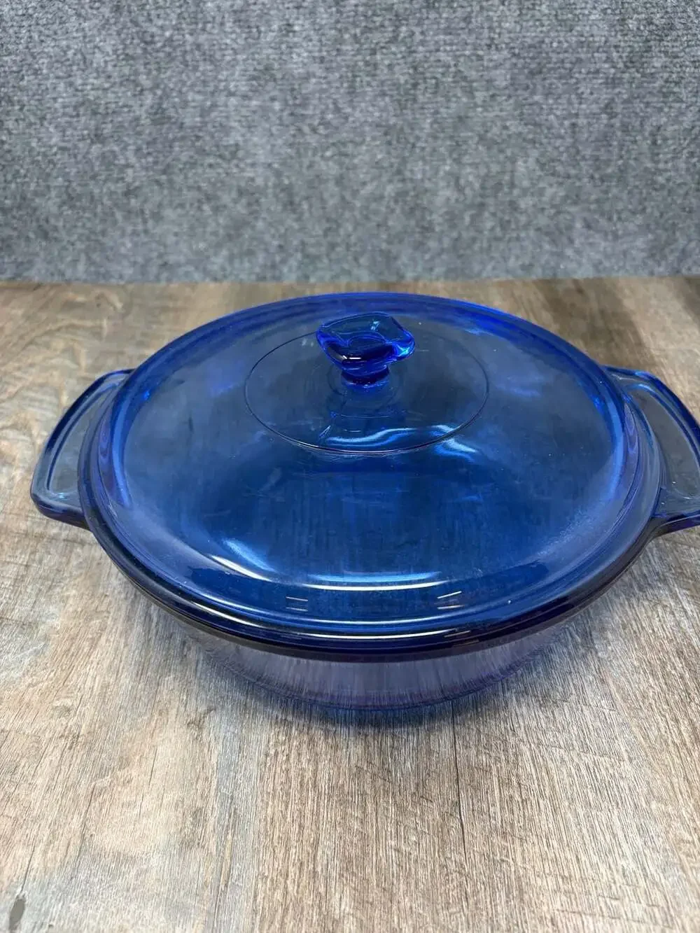 Vintage Anchor Hocking Cobalt Blue Glass 9” dia 2 qt Casserole Baking Dish w Lid